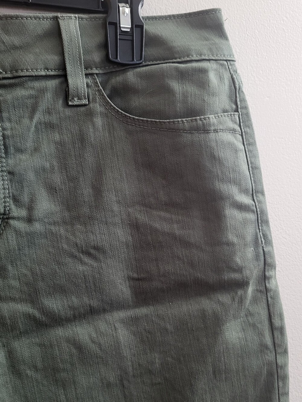 NYDJ Helen Stretch Denim Bermuda Shorts Olive Green Size 12 Petite - Picture 4 of 8